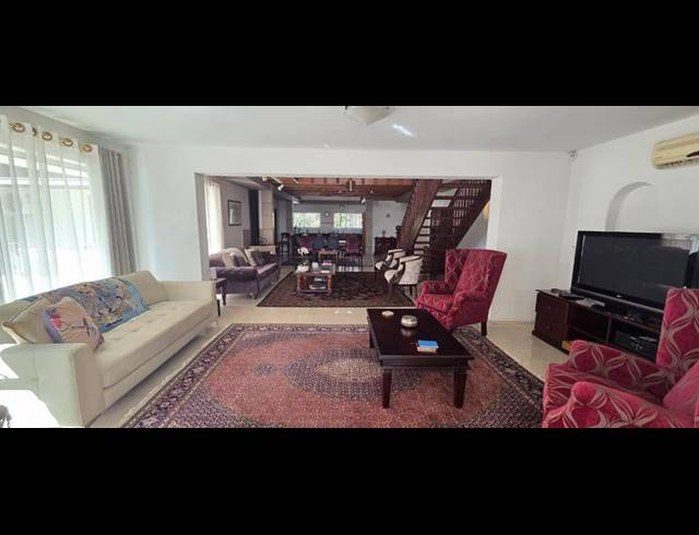 6 BEDROOM HOUSE FOR SALE IN MORELETAPARK